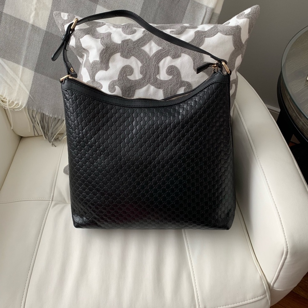 Authentic Gucci bag (black)